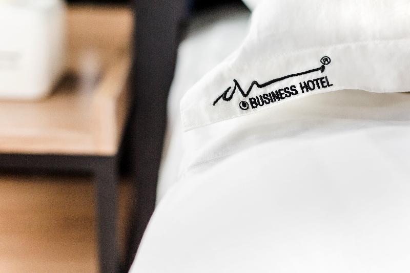 Manhattan Business Hotel Ttdi Kuala Lumpur Esterno foto